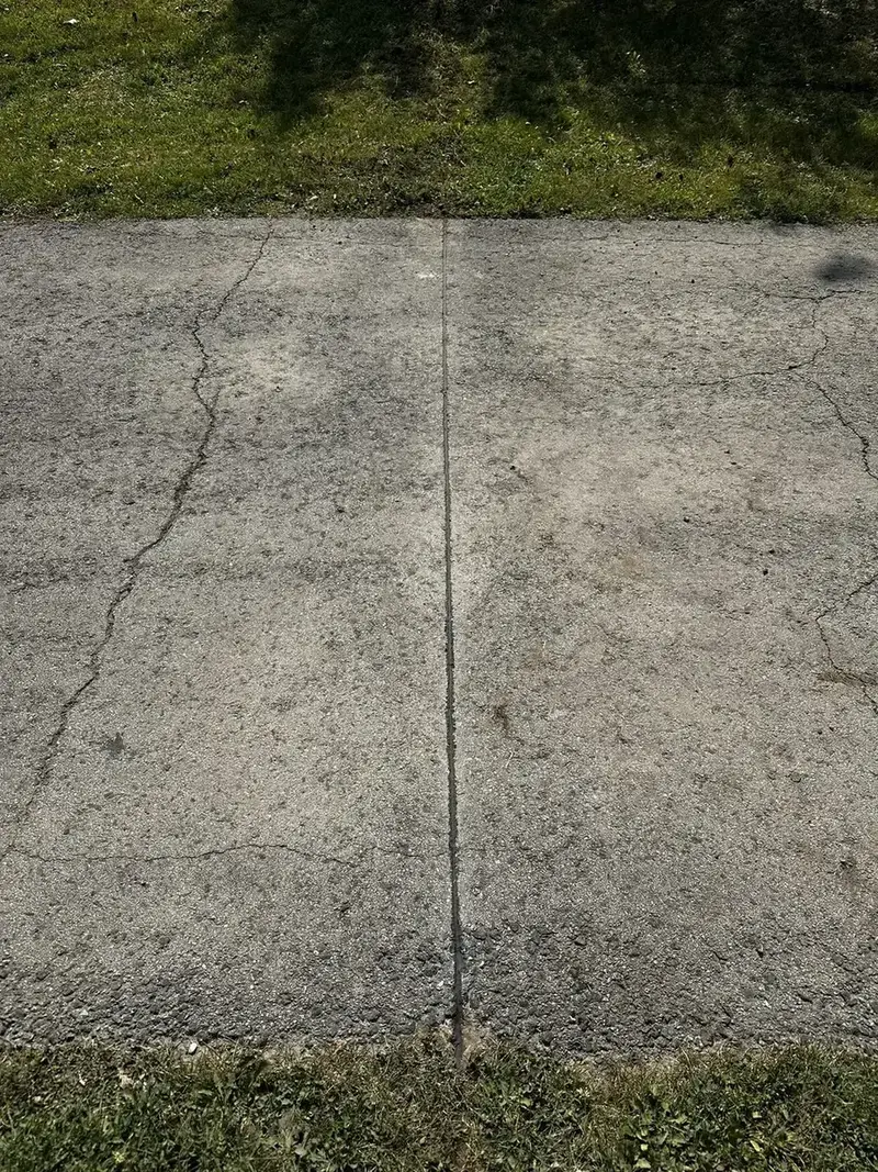 Driveway wire crossing detail